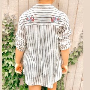 Express pinstripe buttondown transfer sleeve shirt sz Medium EUC